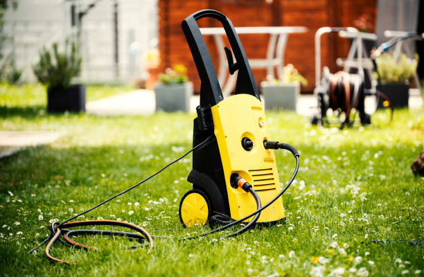 Best Spring Cleaning  in Meadow Les, AK